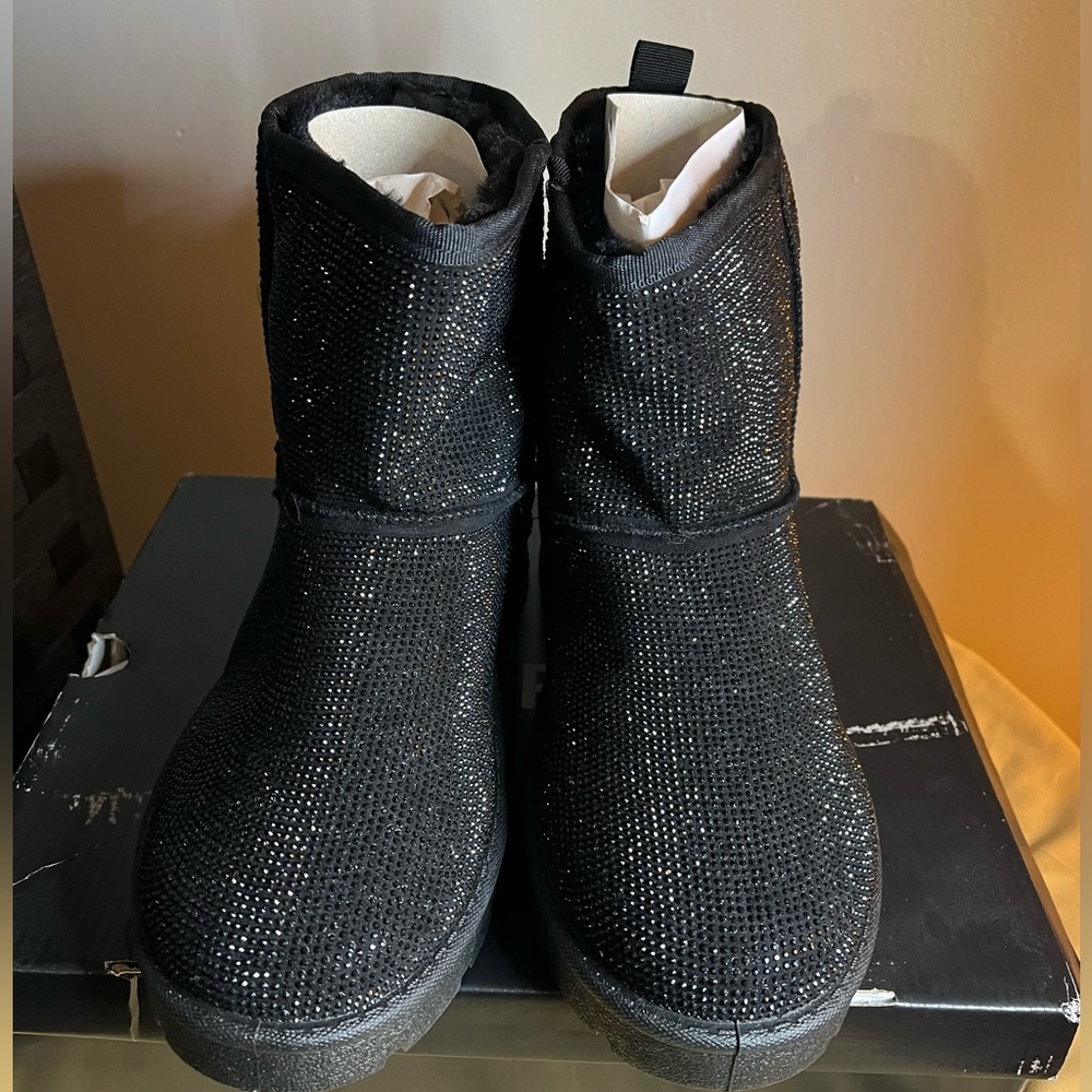 Torrid embellished boot size 10